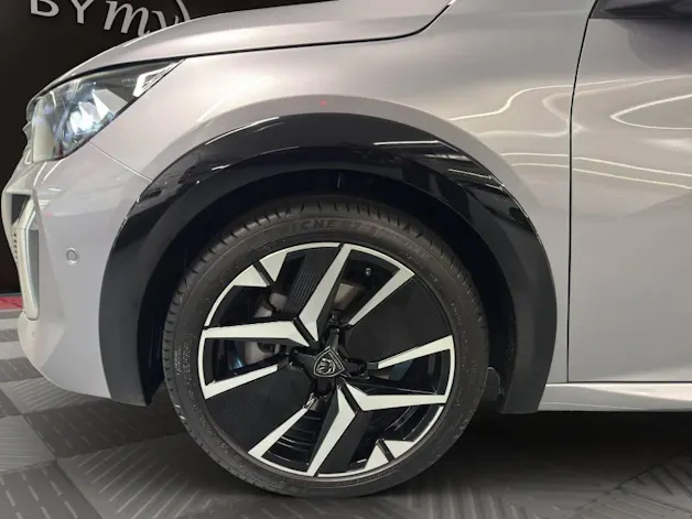 Peugeot 208 1.2 MHEV 145 GT