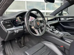 PORSCHE Panamera GTS Sport Turismo
