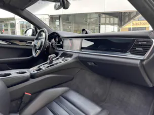 PORSCHE Panamera GTS Sport Turismo