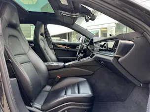 PORSCHE Panamera GTS Sport Turismo