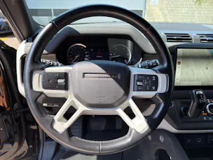 Land Rover Defender 110 3.0 D I6 200 SE AWD AT8