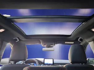 Ford Kuga 2.5i FHEV FULL-HYBRID 183 PS ST-Line X 4x4 AUTOMAT