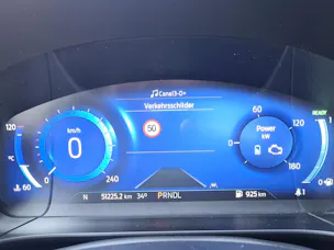 Ford Kuga 2.5i FHEV FULL-HYBRID 183 PS ST-Line X 4x4 AUTOMAT