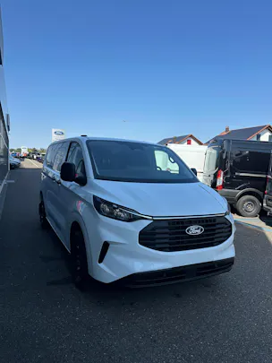 FORD Transit Custom Van 320 L1 2.0 EcoBl Trend/136CV/Aut.