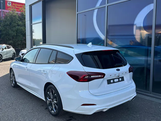 Ford Focus Station Wagon 1.0i EcoB ST-Line X/155CV/Aut.