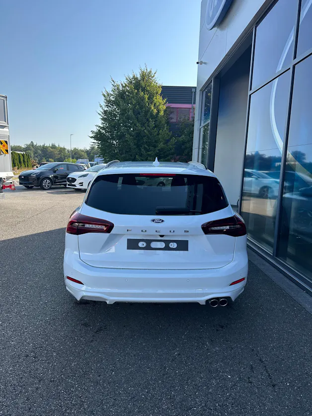 Ford Focus Station Wagon 1.0i EcoB ST-Line X/155CV/Aut.