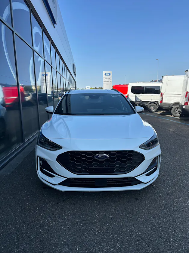 Ford Focus Station Wagon 1.0i EcoB ST-Line X/155CV/Aut.