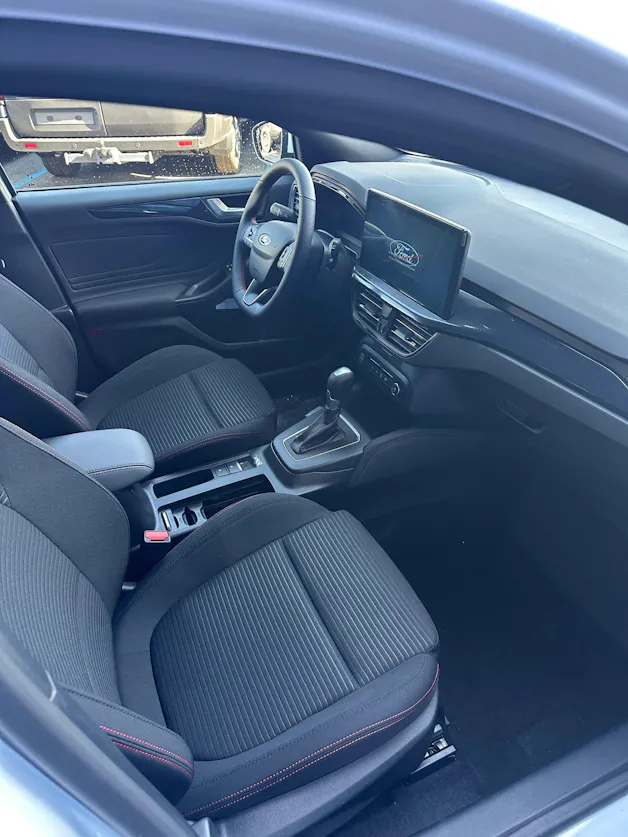 FORD Focus Station Wagon 1.0i EcoB ST-Line X/155CV/Aut.
