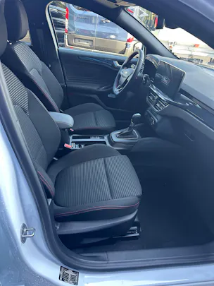 Ford Focus Station Wagon 1.0i EcoB ST-Line X/155CV/Aut.