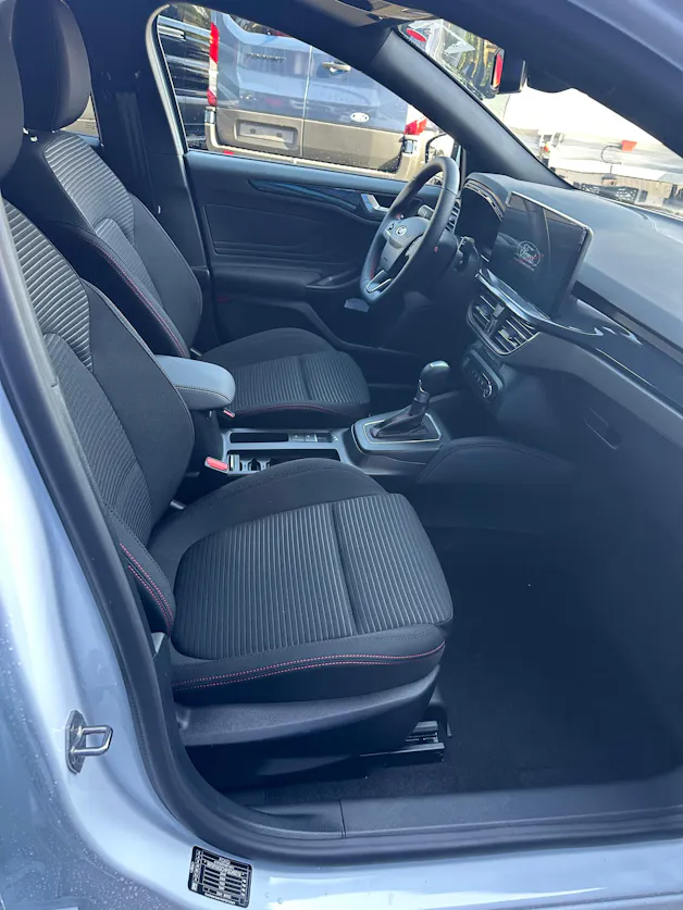 Ford Focus Station Wagon 1.0i EcoB ST-Line X/155CV/Aut.