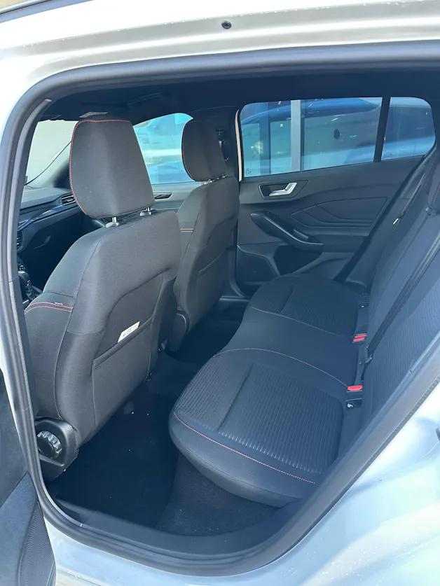 Ford Focus Station Wagon 1.0i EcoB ST-Line X/155CV/Aut.