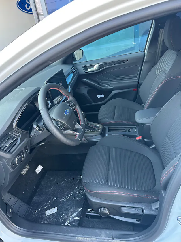Ford Focus Station Wagon 1.0i EcoB ST-Line X/155CV/Aut.