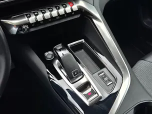 Peugeot 3008 1.2 PureTech Allure EAT8