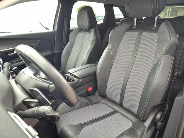 Peugeot 3008 1.2 PureTech Allure EAT8