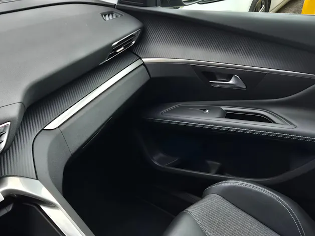 Peugeot 3008 1.2 PureTech Allure EAT8