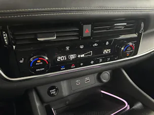 Nissan X-Trail 1.5 VC-T e-Power 4WD 7 Sitze N-Trek
