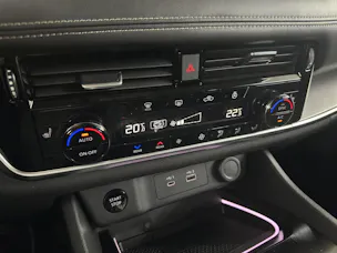 Nissan X-Trail 1.5 VC-T e-Power 4WD 7 Sitze N-Trek
