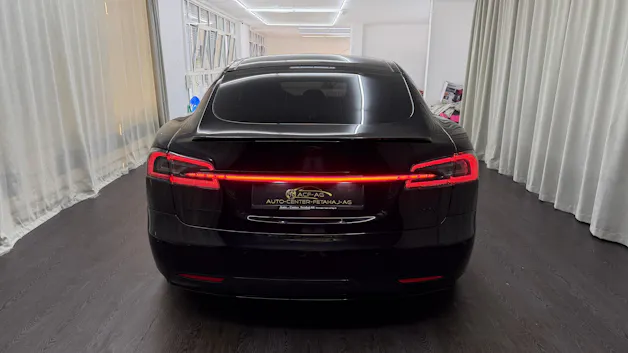 Tesla Model S 100 D Performance