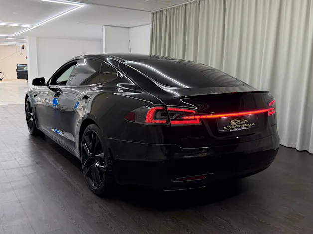 Tesla Model S 100 D Performance