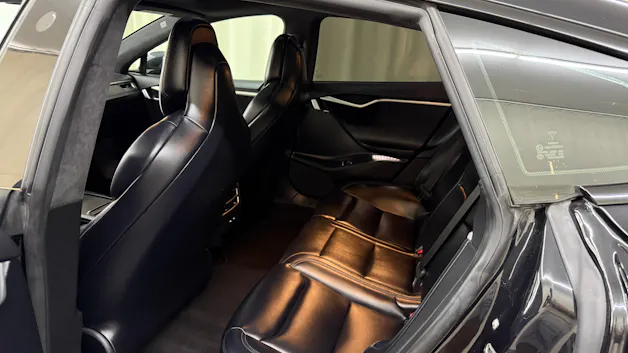 Tesla Model S 100 D Performance