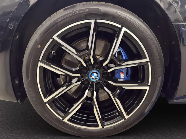 BMW i4 eDrive40 M SPORT