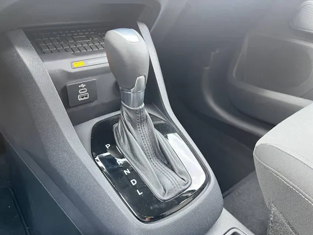 Ford Tourneo Courier 1.0 EcoBoost Titanium