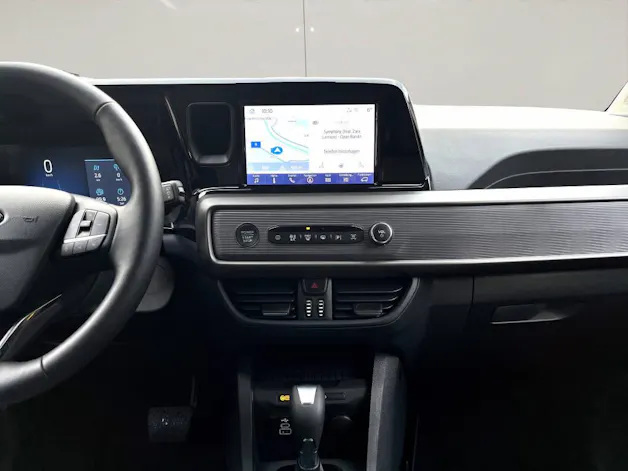 Ford Tourneo Courier 1.0 EcoBoost Titanium