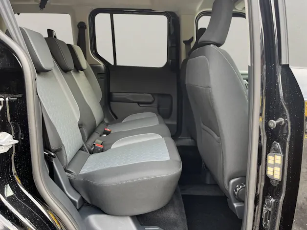 Ford Tourneo Courier 1.0 EcoBoost Titanium