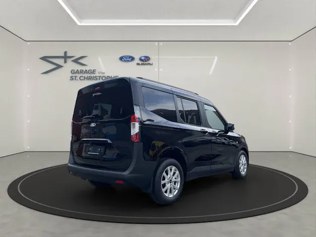 Ford Tourneo Courier 1.0 EcoBoost Titanium