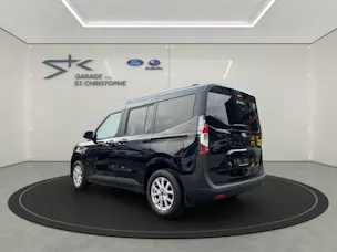 Ford Tourneo Courier 1.0 EcoBoost Titanium