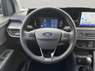 Ford Tourneo Courier 1.0 EcoBoost Titanium