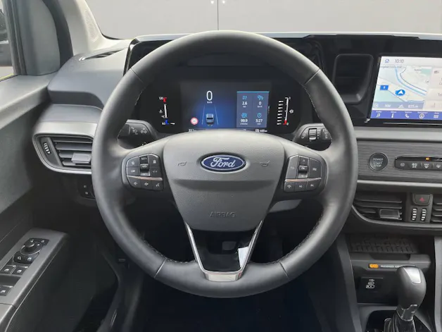 Ford Tourneo Courier 1.0 EcoBoost Titanium