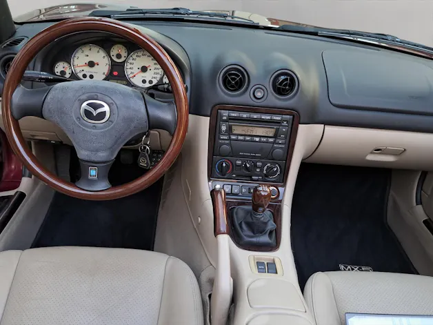 MAZDA MX-5 1.6  Tradition