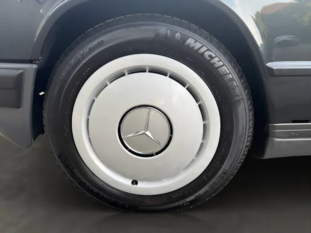 MERCEDES-BENZ E 190 (201)