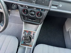 MERCEDES-BENZ E 190 (201)