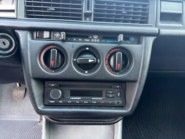 MERCEDES-BENZ E 190 (201)