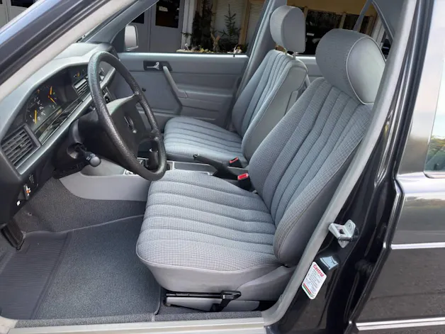 MERCEDES-BENZ E 190 (201)