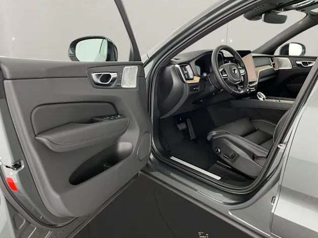 Volvo XC60 2.0 T8 TE Ultra Dark eAWD