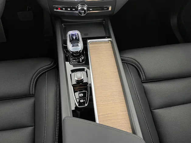 Volvo XC60 2.0 T8 TE Ultra Dark eAWD