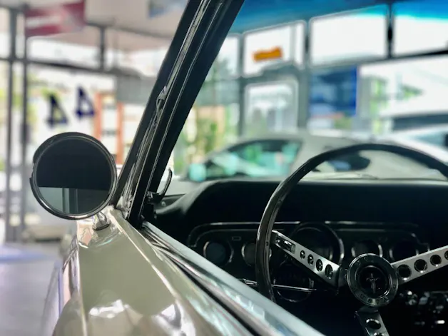 Ford MUSTANG V8