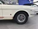 Ford MUSTANG V8