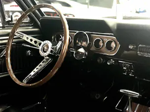 Ford MUSTANG V8
