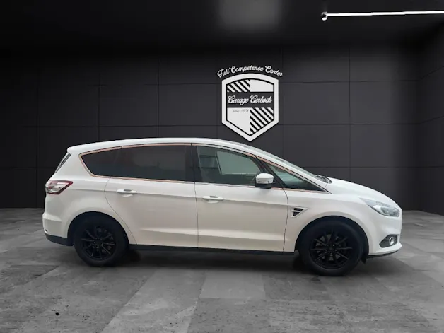 Ford S-Max 2.0 EcoB Titanium