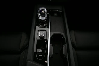 https://vehicle.imgix.net/4430561/908f4aae-48b1-4872-951d-4f407c527999.jpg