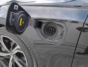 https://vehicle.imgix.net/4430578/2d2b6b2e-e31f-4502-bb2f-72c5ca3438aa.jpg