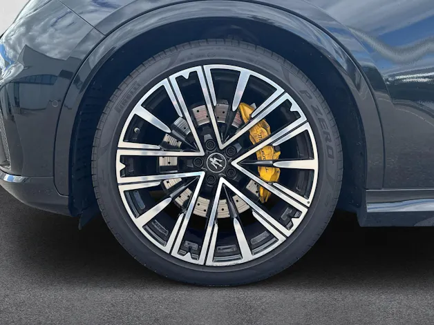 MASERATI Grecale 3.0 V6 Trofeo (CH) AHK ** Pack Carbone ** 531 CV