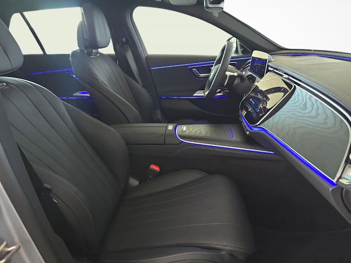 image du véhicule MERCEDES-BENZ E 220