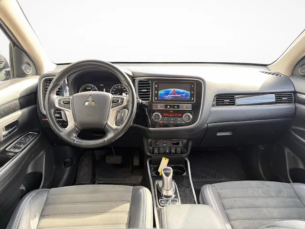 Mitsubishi Outlander 2.4 PHEV Style