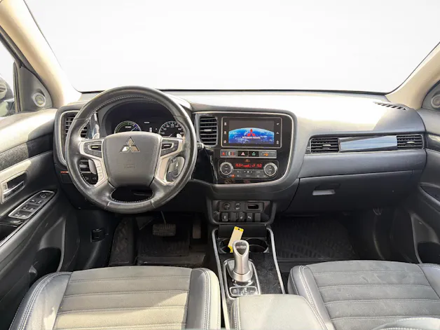 Mitsubishi Outlander 2.4 PHEV Style