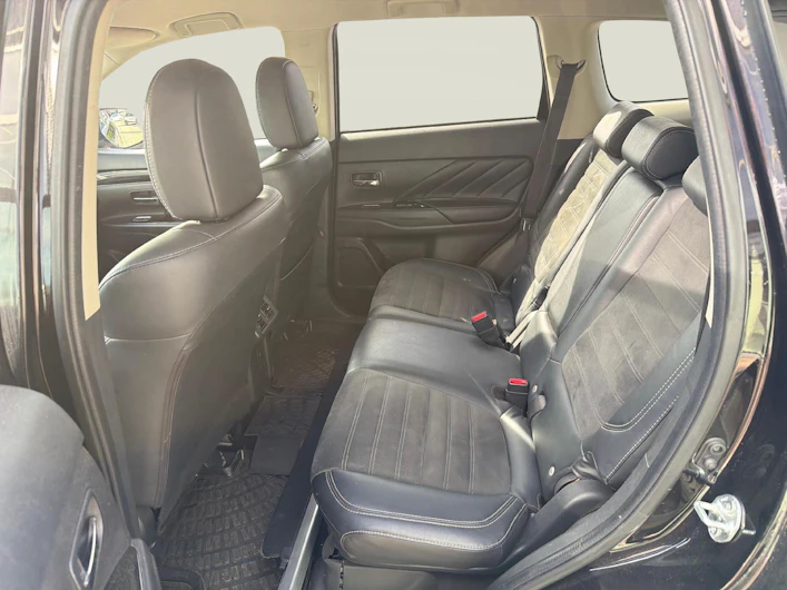 immagine del veicolo MITSUBISHI OUTLANDER